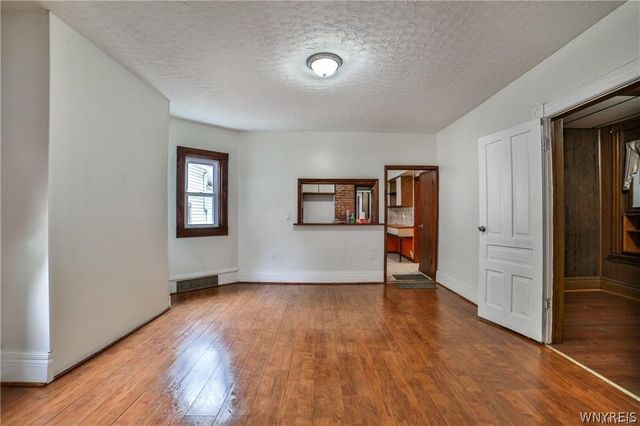 421 East Utica Street S, Buffalo, NY 14208