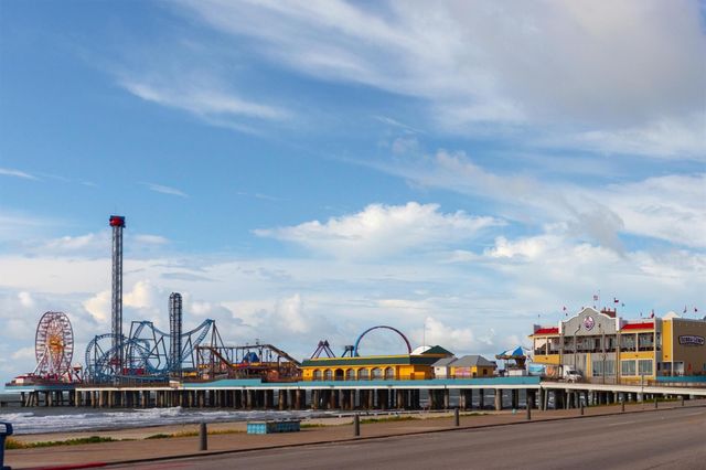 54 Grand Beach Boulevard, Galveston, TX 77550