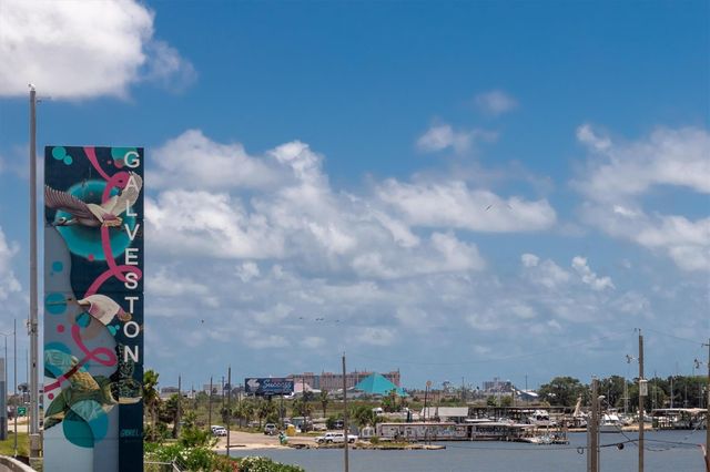 54 Grand Beach Boulevard, Galveston, TX 77550