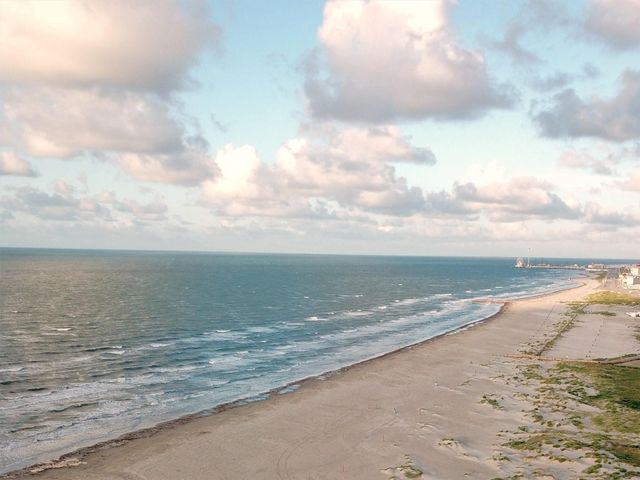 54 Grand Beach Boulevard, Galveston, TX 77550