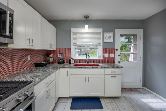 314 S Atwood Avenue, Janesville, WI 53545