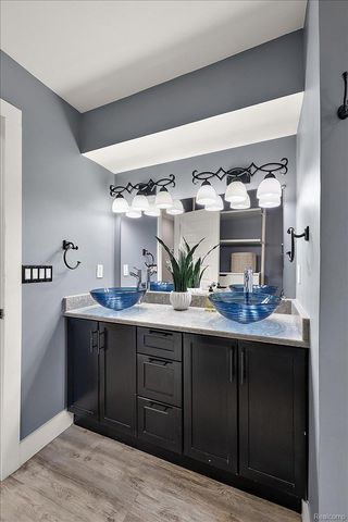 1246 Christian Hills Drive, Rochester Hills, MI 48309