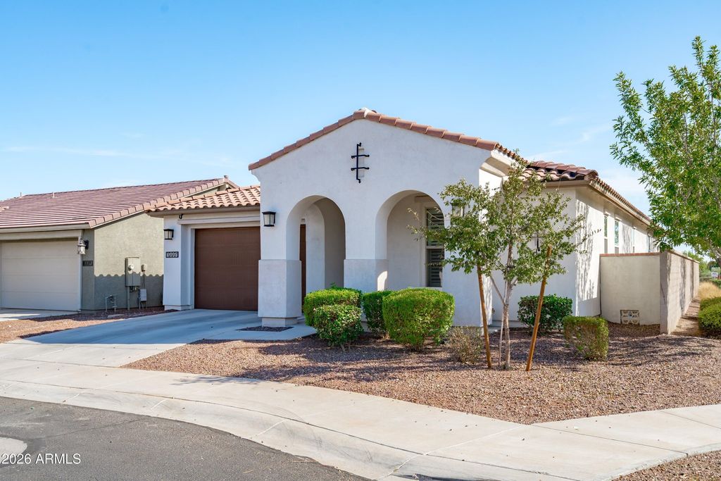 19991 W HEATHERBRAE Drive, Litchfield Park, AZ 85340 — photo 3