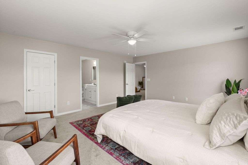 Image 19 of property listing at 2007 Robin Wood Boulevard, Moncks Corner, SC 29461