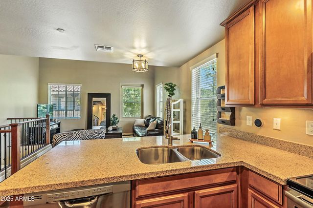 4033 E WINDSOR Drive, Gilbert, AZ 85296