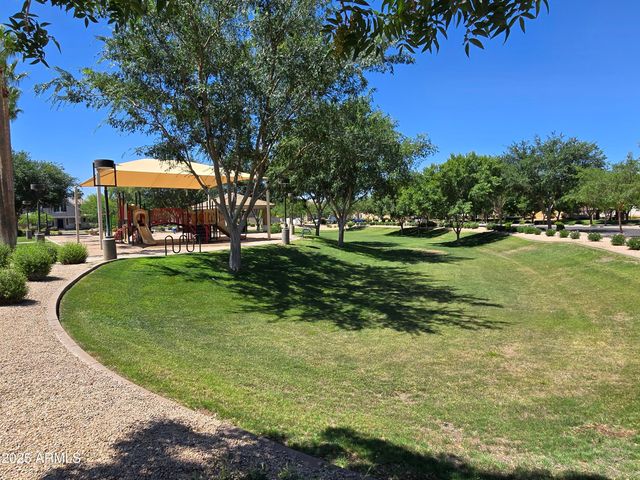 4033 E WINDSOR Drive, Gilbert, AZ 85296