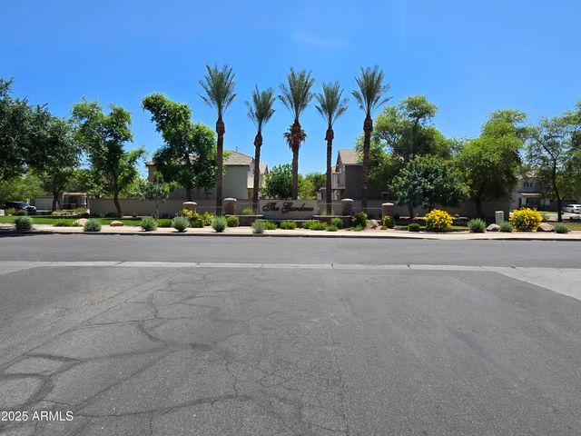 4033 E WINDSOR Drive, Gilbert, AZ 85296