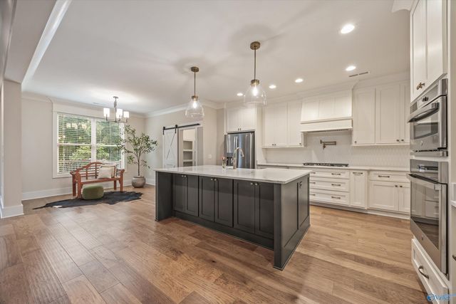 40 Ridge Bluff Circle, Huntsville, AL 35803
