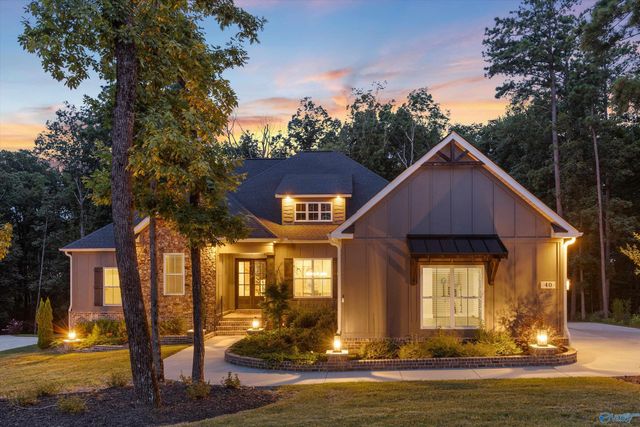 40 Ridge Bluff Circle, Huntsville, AL 35803