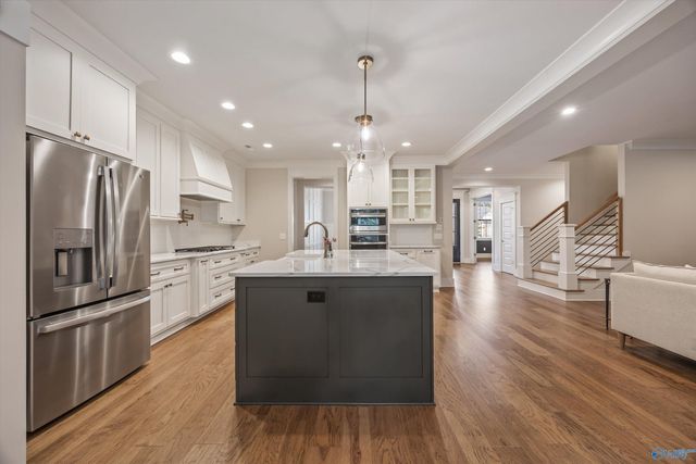 40 Ridge Bluff Circle, Huntsville, AL 35803