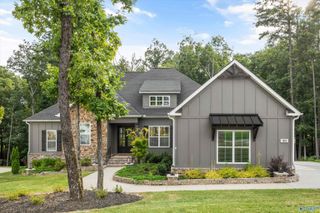 40 Ridge Bluff Circle, Huntsville, AL 35803