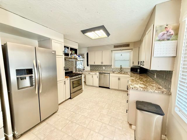 9 Rose Avenue, Mount Vernon, OH 43050