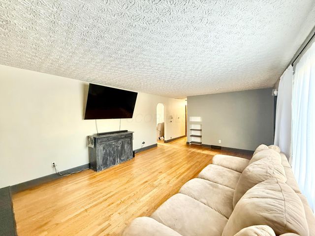 9 Rose Avenue, Mount Vernon, OH 43050