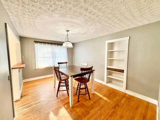 9 Rose Avenue, Mount Vernon, OH 43050