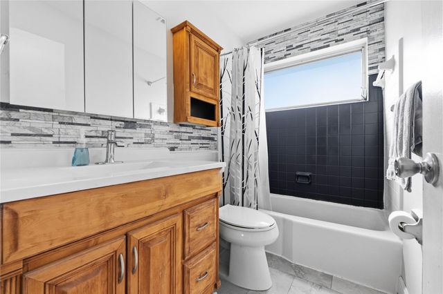 4560 NW 17th Terrace, Tamarac, FL 33309