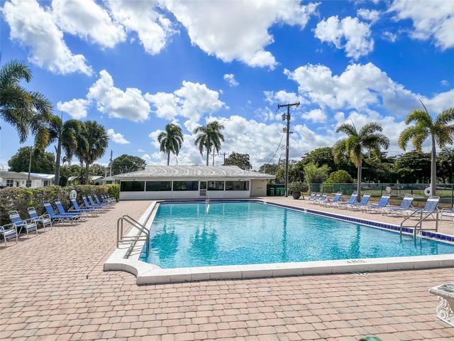 4560 NW 17th Terrace, Tamarac, FL 33309