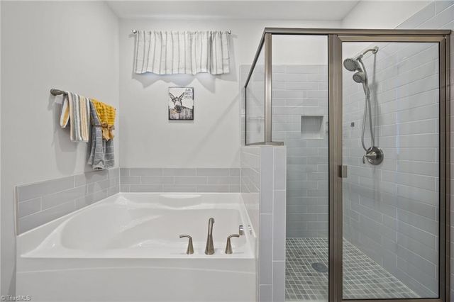 1355 Ouray Drive, Kernersville, NC 27284