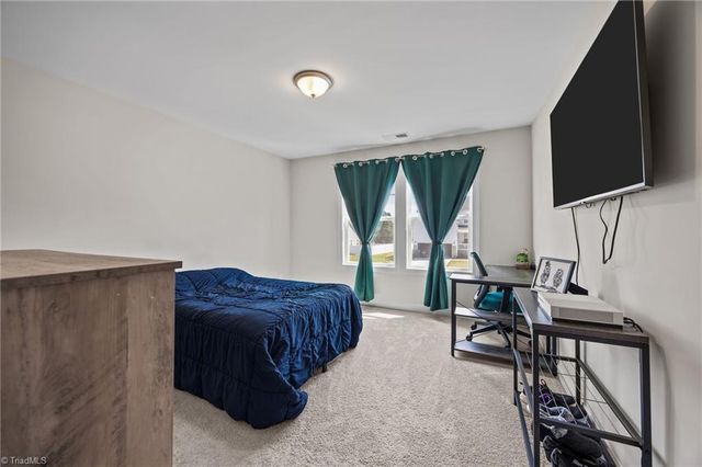 1355 Ouray Drive, Kernersville, NC 27284