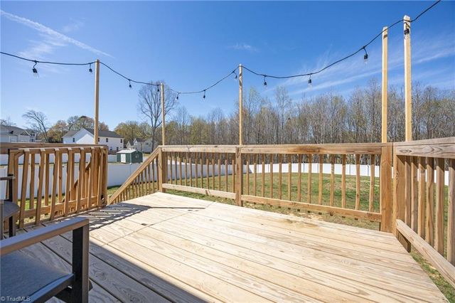 1355 Ouray Drive, Kernersville, NC 27284