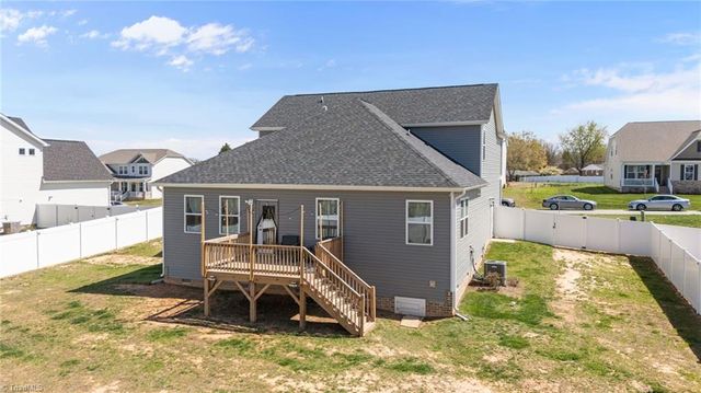1355 Ouray Drive, Kernersville, NC 27284