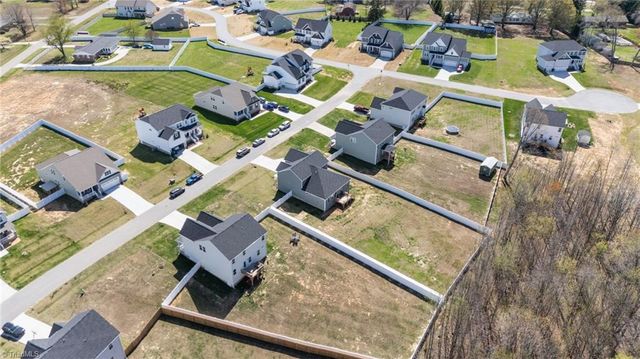 1355 Ouray Drive, Kernersville, NC 27284