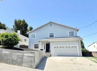 3251 Hyde St, Oakland, CA 94601
