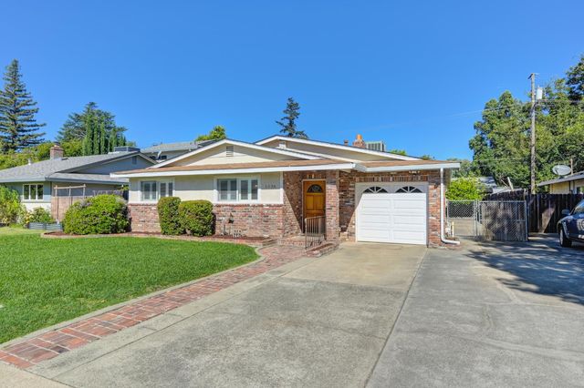 1036 Meadow Rd, West Sacramento, CA 95691
