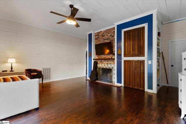 1124 Tugaloo Road, Landrum, SC 29356