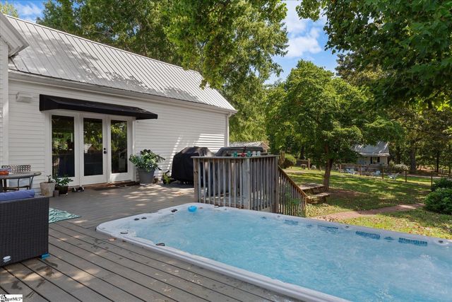 1124 Tugaloo Road, Landrum, SC 29356