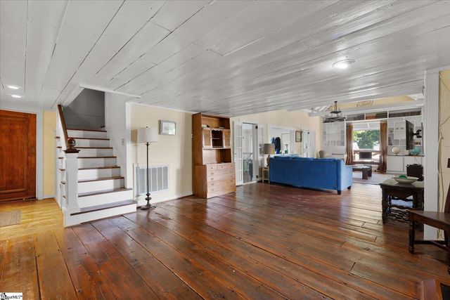 1124 Tugaloo Road, Landrum, SC 29356