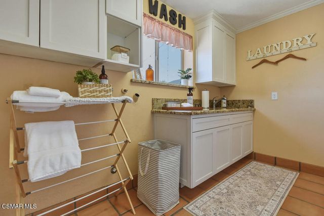 376 S Ventu Park Road, Newbury Park, CA 91320