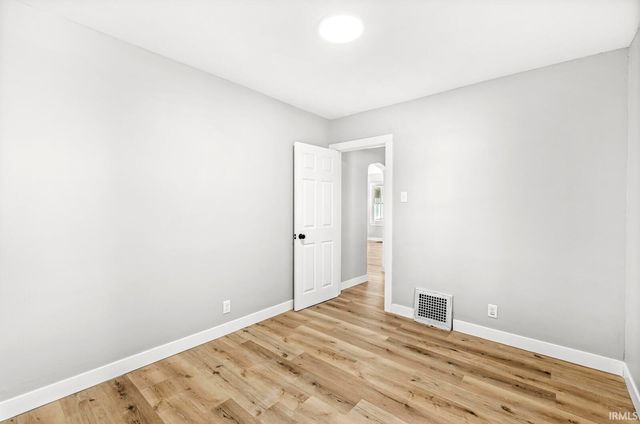 734 S 33rd Street, South Bend, IN 46615