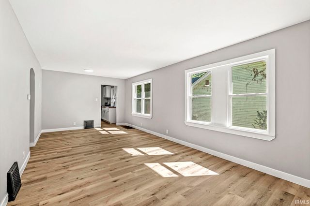 734 S 33rd Street, South Bend, IN 46615