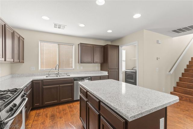 6984 Canary Ivy Way, Las Vegas, NV 89156