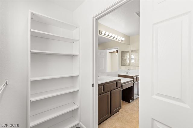 6984 Canary Ivy Way, Las Vegas, NV 89156