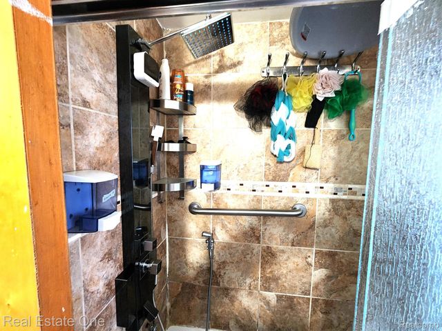 14203 BARCLAY Street, Dearborn, MI 48126