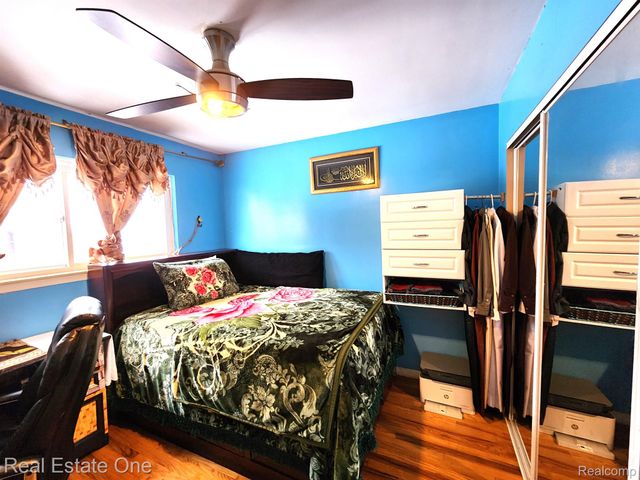 14203 BARCLAY Street, Dearborn, MI 48126