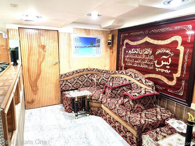 14203 BARCLAY Street, Dearborn, MI 48126