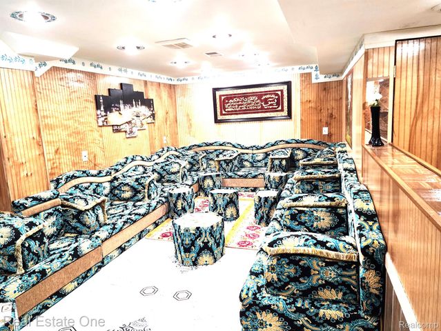 14203 BARCLAY Street, Dearborn, MI 48126