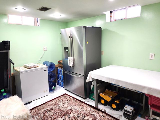 14203 BARCLAY Street, Dearborn, MI 48126