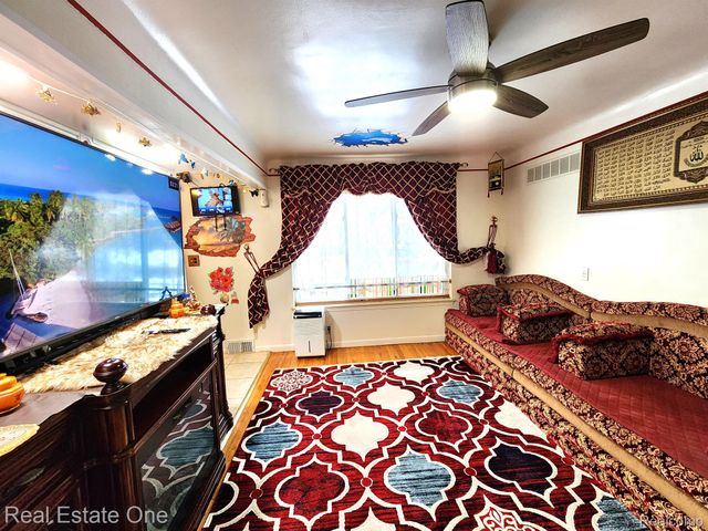 14203 BARCLAY Street, Dearborn, MI 48126