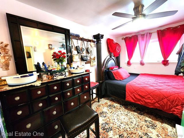 14203 BARCLAY Street, Dearborn, MI 48126