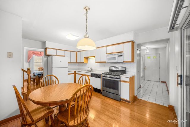 308 Chesapeake Lane, Bloomingdale, IL 60108