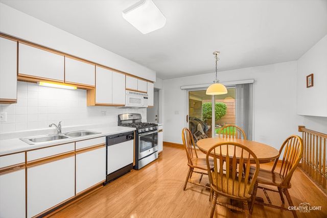 308 Chesapeake Lane, Bloomingdale, IL 60108