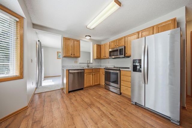 17700 41st Avenue N 80, Plymouth, MN 55446