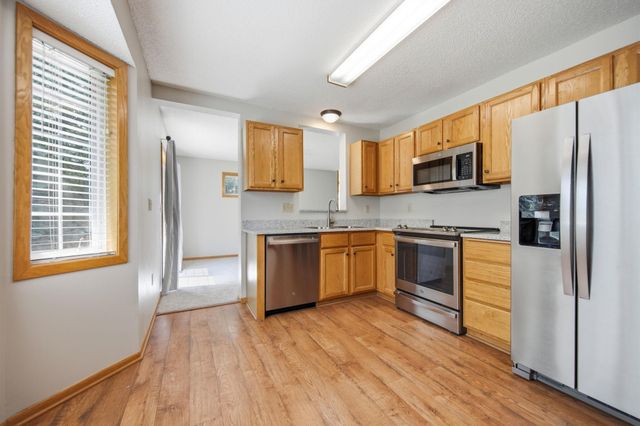 17700 41st Avenue N 80, Plymouth, MN 55446