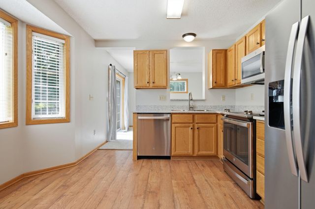17700 41st Avenue N 80, Plymouth, MN 55446