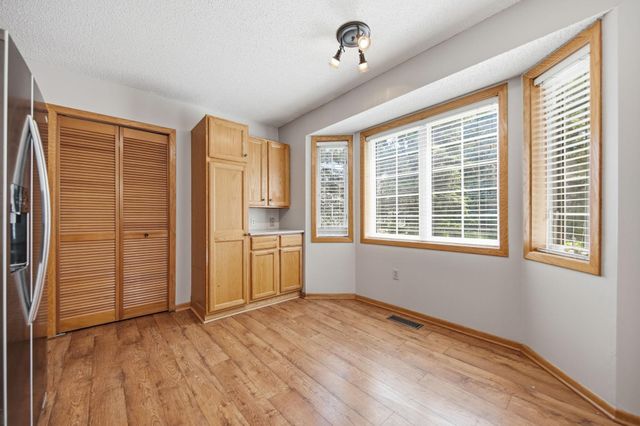 17700 41st Avenue N 80, Plymouth, MN 55446
