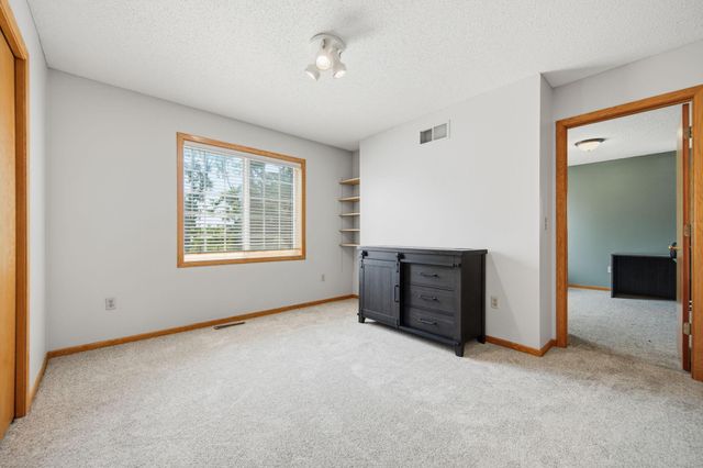 17700 41st Avenue N 80, Plymouth, MN 55446