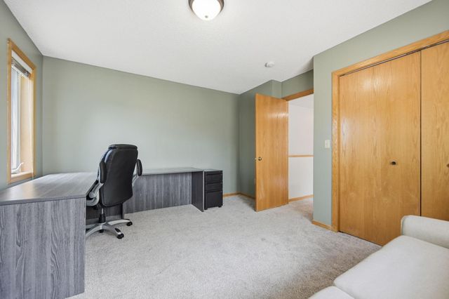 17700 41st Avenue N 80, Plymouth, MN 55446